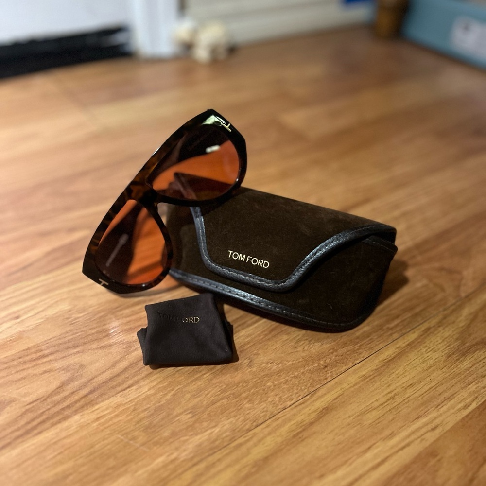 Tom Ford Tortoise Shell Designer Sunglasses - Picture 2 of 15